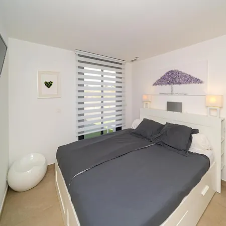 Stylish With Views Villa Torremendo