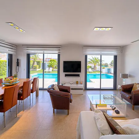 Villa Stylish With Views Torremendo