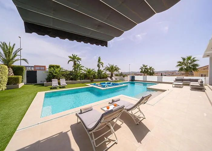Stylish With Views Villa *